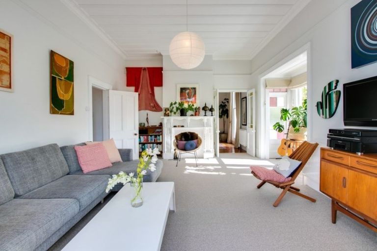 Photo of property in 13 Colenso Avenue, Hospital Hill, Napier, 4110