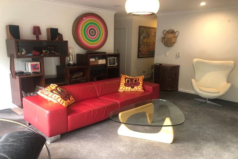 Photo of property in 33 Rua Street, Lyall Bay, Wellington, 6022