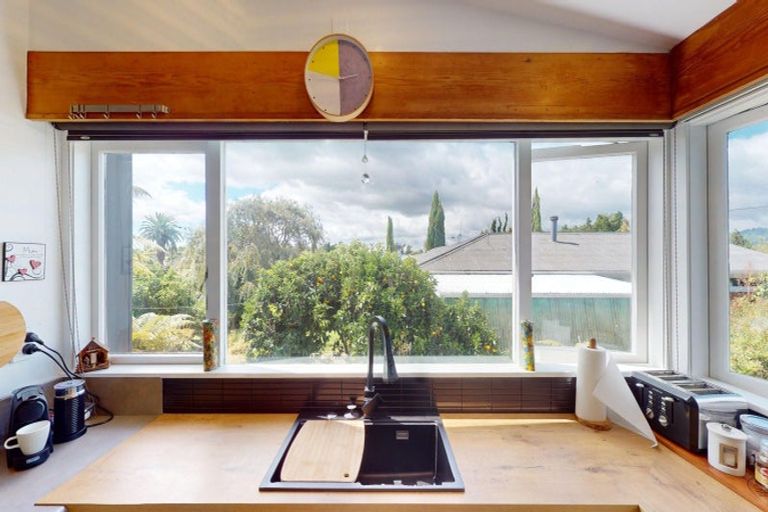 Photo of property in 255 Cambridge Street, Levin, 5510