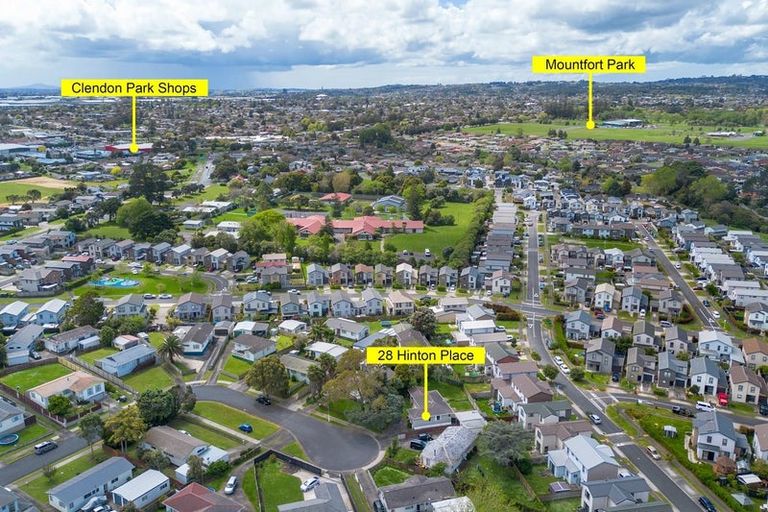 Photo of property in 28 Hinton Place, Weymouth, Auckland, 2103