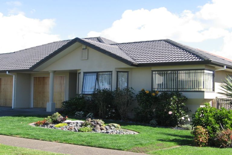 Photo of property in 43 Riverstone Road, Te Atatu Peninsula, Auckland, 0610