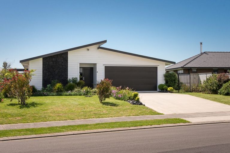 Photo of property in 3 Oxnam Place, Foxton Beach, Foxton, 4815