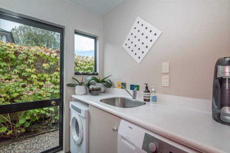 Photo of property in 2/9 Maleme Avenue, Belmont, Auckland, 0622