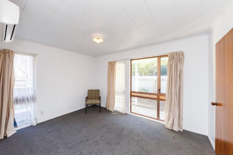 Photo of property in 13a Colombo Street, Hokowhitu, Palmerston North, 4410