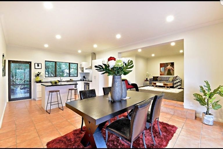 Photo of property in 11 Tui Crescent, Manurewa, Auckland, 2102