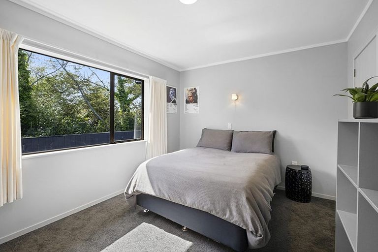 Photo of property in 40 Heta Road, Highlands Park, New Plymouth, 4312