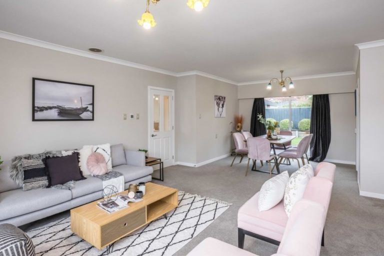 Photo of property in 60 Sylvan Avenue, Waikanae, 5036