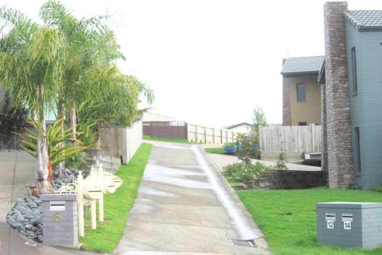 Photo of property in 8 Phoenicia Court, The Gardens, Auckland, 2105