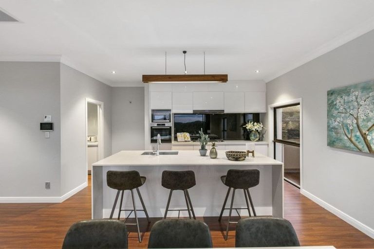 Photo of property in 5 Boutique Way, Orewa, 0931