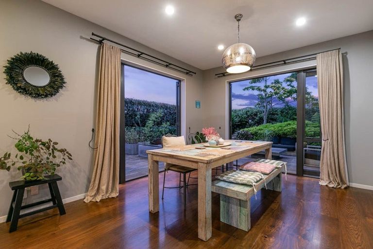 Photo of property in 29 Huntington Park Drive, Greenhithe, Auckland, 0632