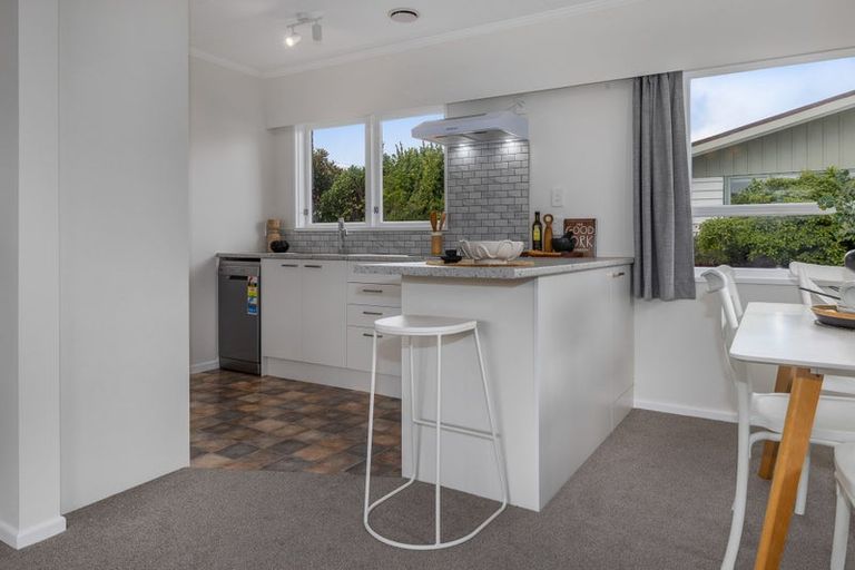 Photo of property in 64a Parata Street, Waikanae, 5036