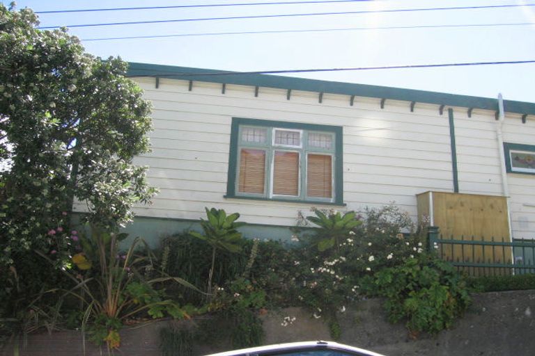 Photo of property in 3 Port Street, Mount Victoria, Wellington, 6011