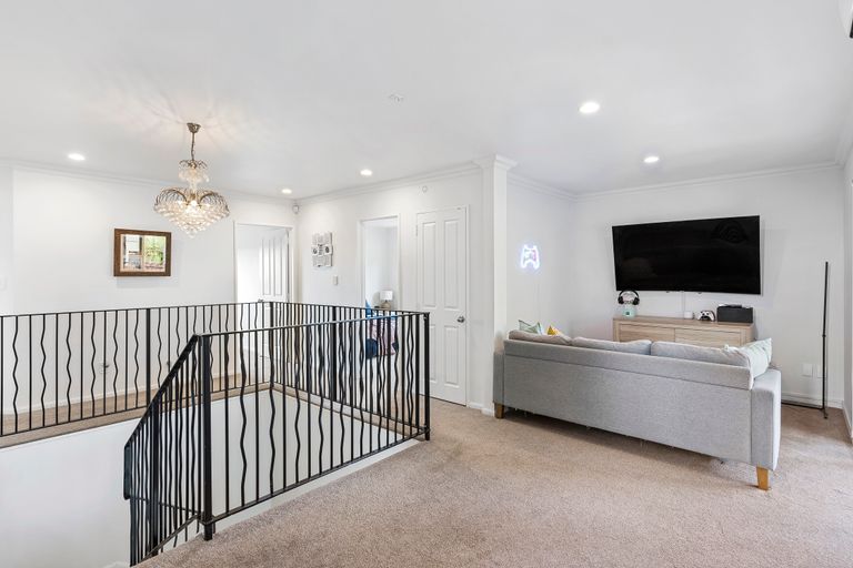 Photo of property in 36 Gold Street, Albany Heights, Auckland, 0632