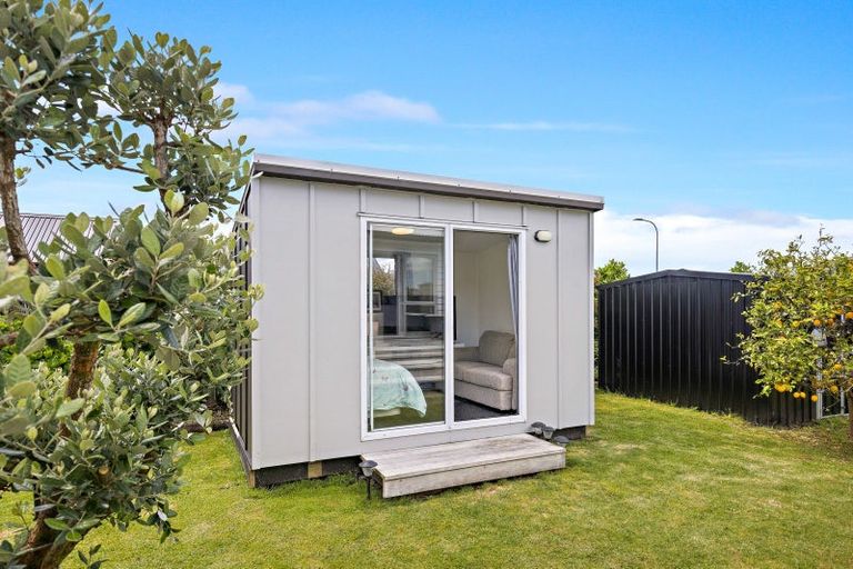 Photo of property in 233a Point Wells Road, Point Wells, 0986