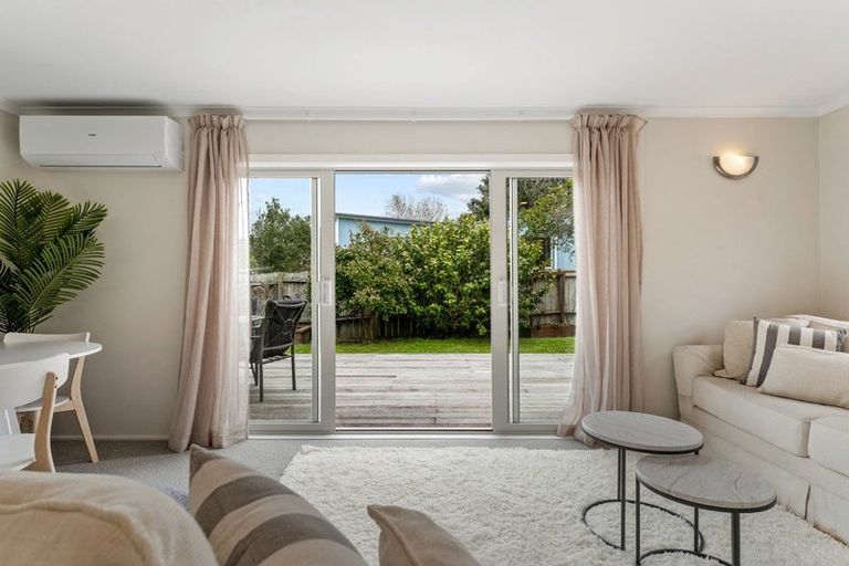 Photo of property in 2/64 Mckenzie Avenue, Arkles Bay, Whangaparaoa, 0932