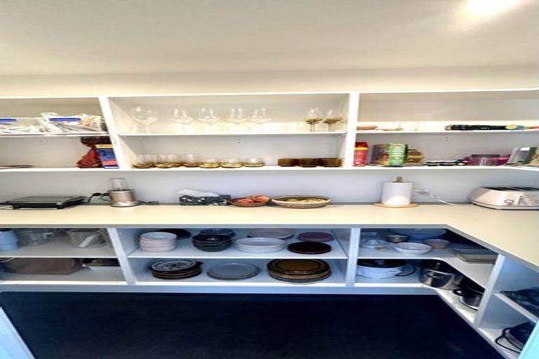 Photo of property in 12a Kauri Street, Merrilands, New Plymouth, 4312