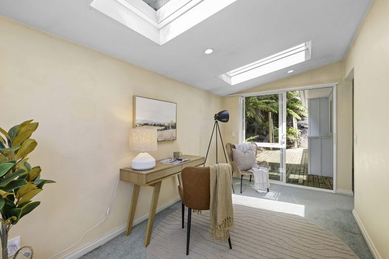 Photo of property in 233a Whites Line East, Waiwhetu, Lower Hutt, 5010