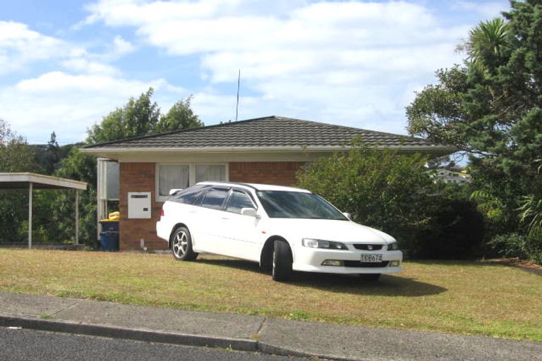 Photo of property in 1/42 Girrahween Drive, Totara Vale, Auckland, 0629