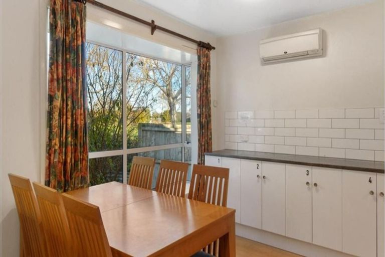 Photo of property in 31 Balrudry Street, Avonhead, Christchurch, 8042