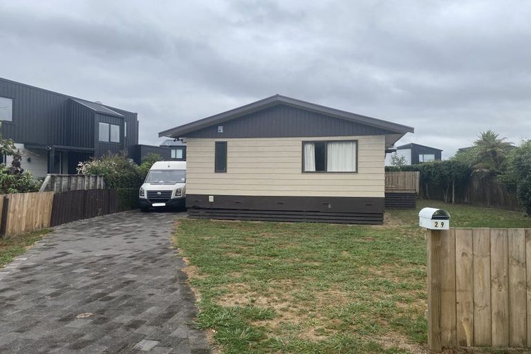 Photo of property in 29 Gilbass Avenue, Hamilton Lake, Hamilton, 3204