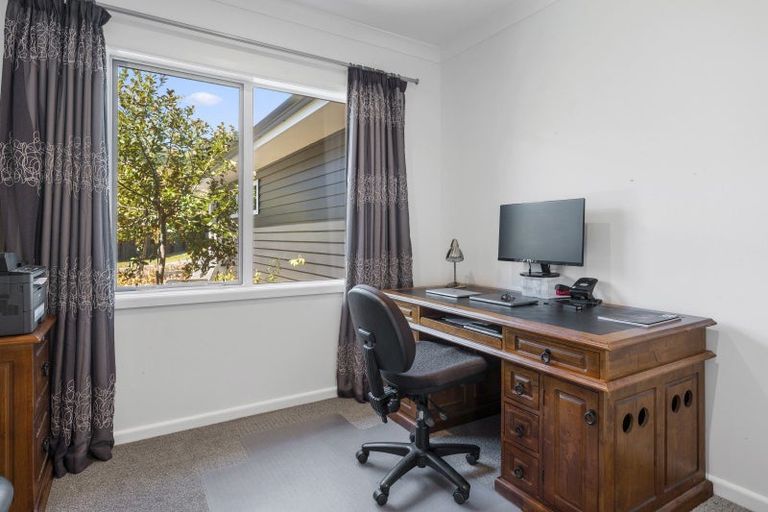 Photo of property in 34 Locheagles Rise, Kinloch, Taupo, 3377