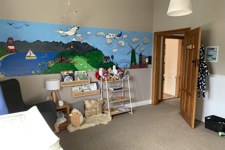 Photo of property in 135 Tipahi Street, Nelson South, Nelson, 7010