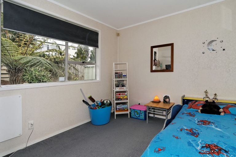 Photo of property in 12 Annison Avenue, Glen Eden, Auckland, 0602