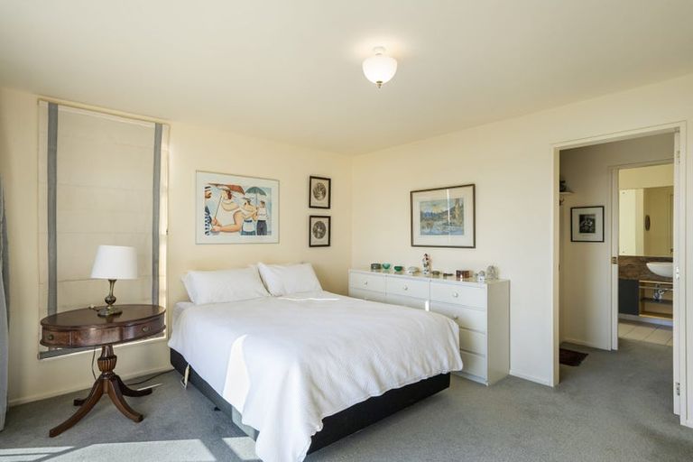 Photo of property in 142 Winara Avenue, Waikanae, 5036