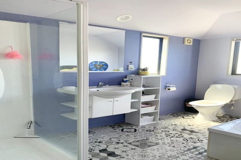 Photo of property in 70 Wharenui Road, Upper Riccarton, Christchurch, 8041