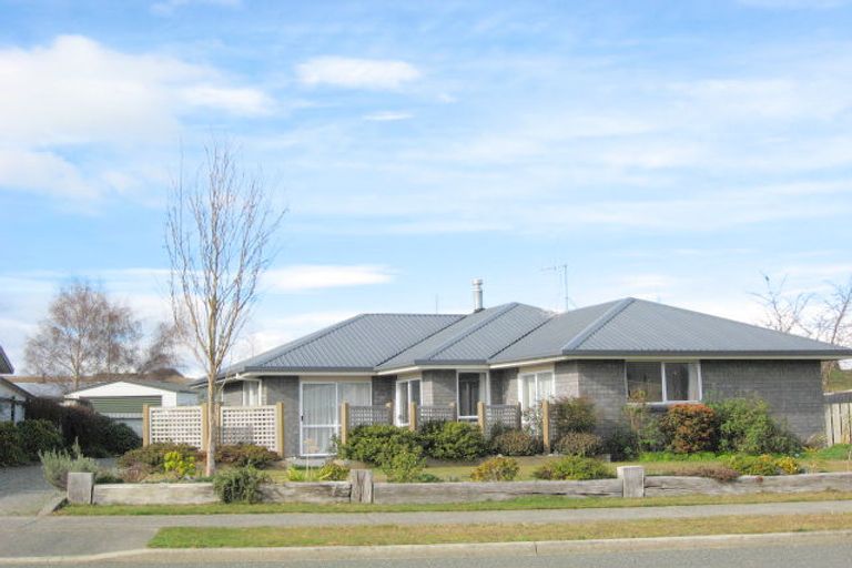 Photo of property in 28 Govan Drive, Te Anau, 9600