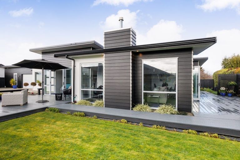 Photo of property in 59 Liberty Grove, Kelvin Grove, Palmerston North, 4414