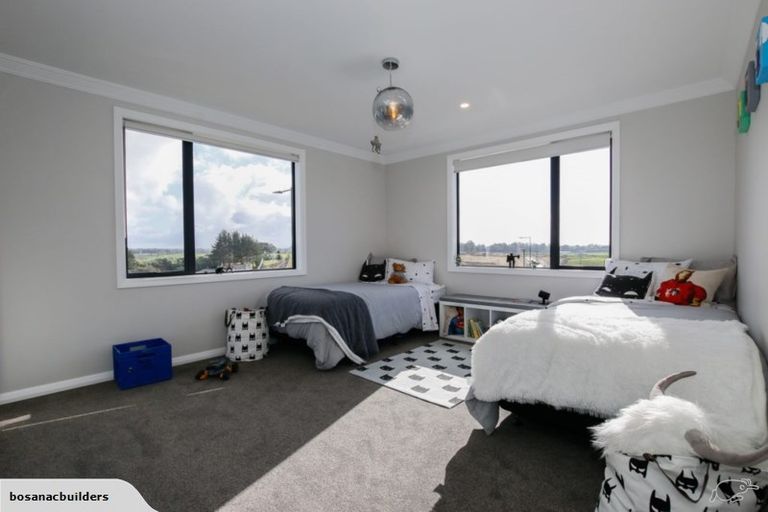 Photo of property in 6 Walter Lawry Road, Paerata, Pukekohe, 2124