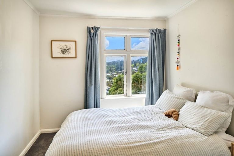 Photo of property in 10 Travancore Street, Island Bay, Wellington, 6023