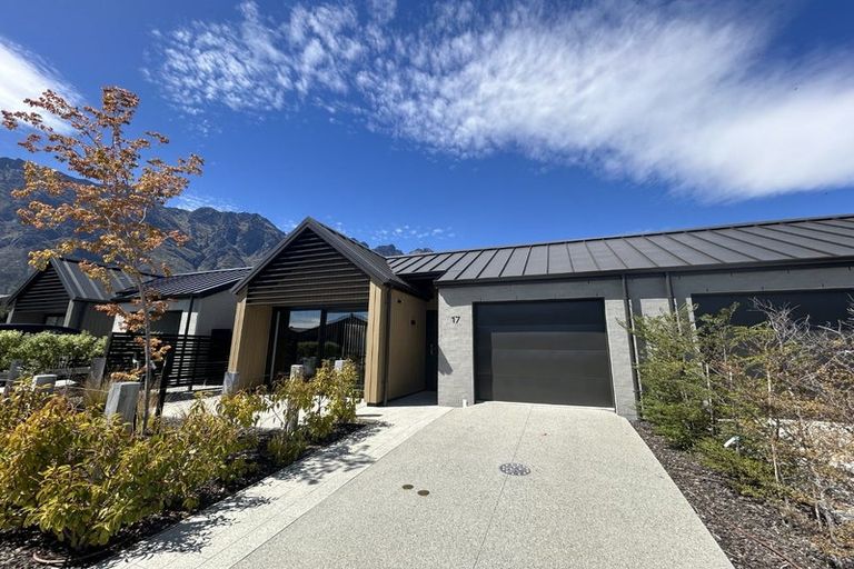 Photo of property in 17 Inder Street, Jacks Point, 9371