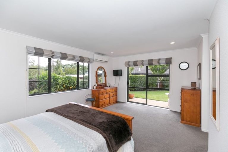 Photo of property in 14 Limousin Place, Grandview Heights, Hamilton, 3200