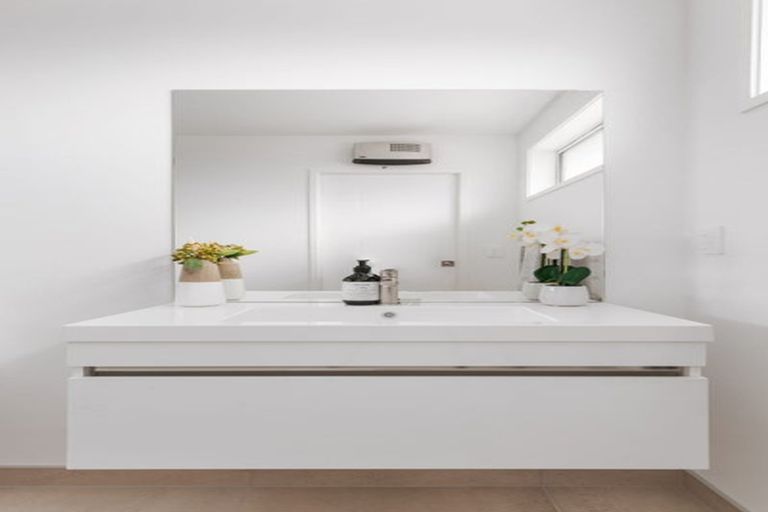 Photo of property in 73 Empire Crescent, Papamoa, 3118