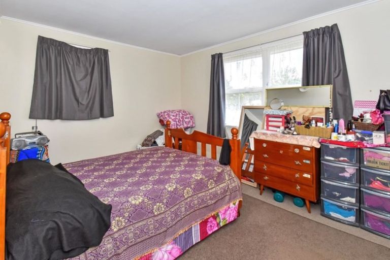 Photo of property in 22 Eastburn Street, Papakura, 2110