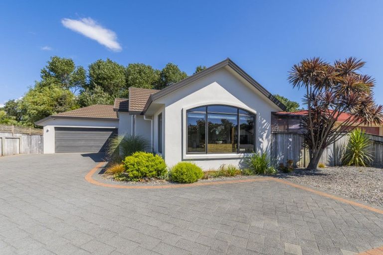 Photo of property in 94 Weggery Drive, Waikanae Beach, Waikanae, 5036