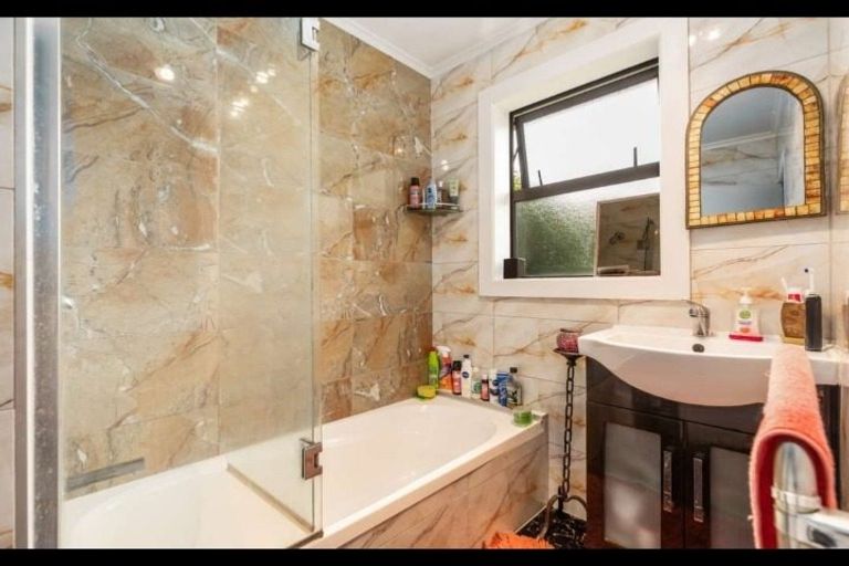 Photo of property in 3/10 Mahon Place, Papatoetoe, Auckland, 2025