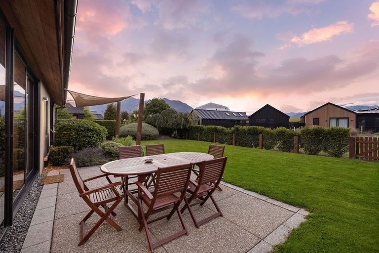 Photo of property in 5 Glengarry Court, Jacks Point, Queenstown, 9371