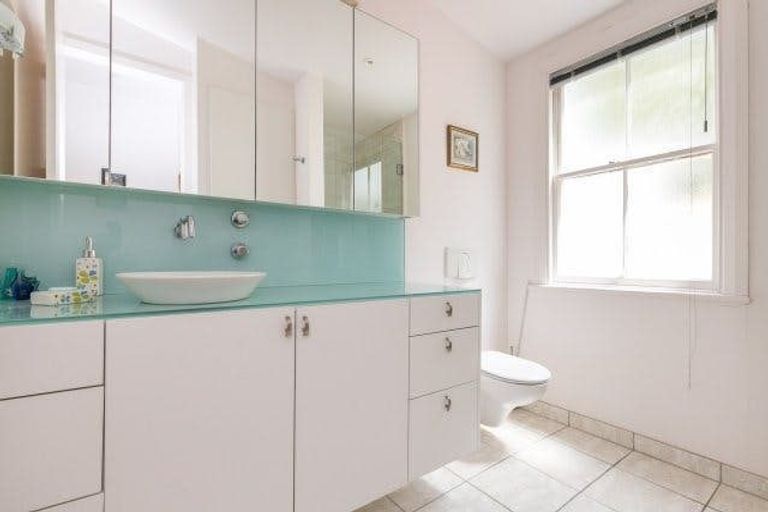 Photo of property in 22 Poplar Grove, Thorndon, Wellington, 6011