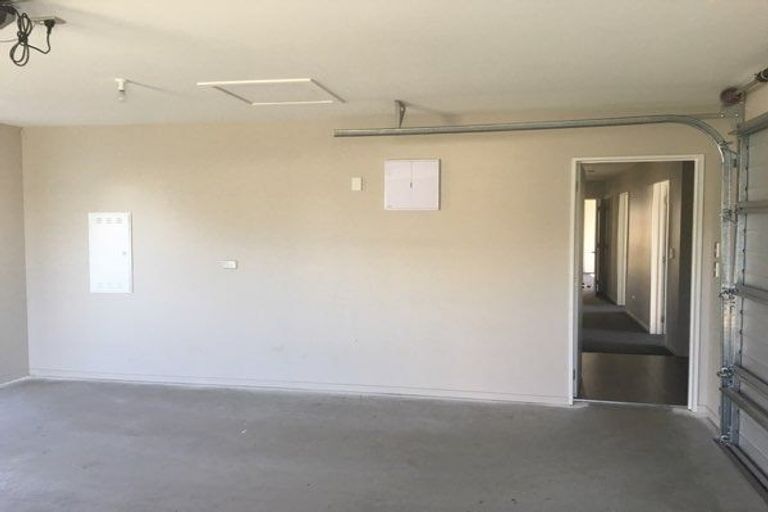 Photo of property in 4 Robalan Close, Halswell, Christchurch, 8025