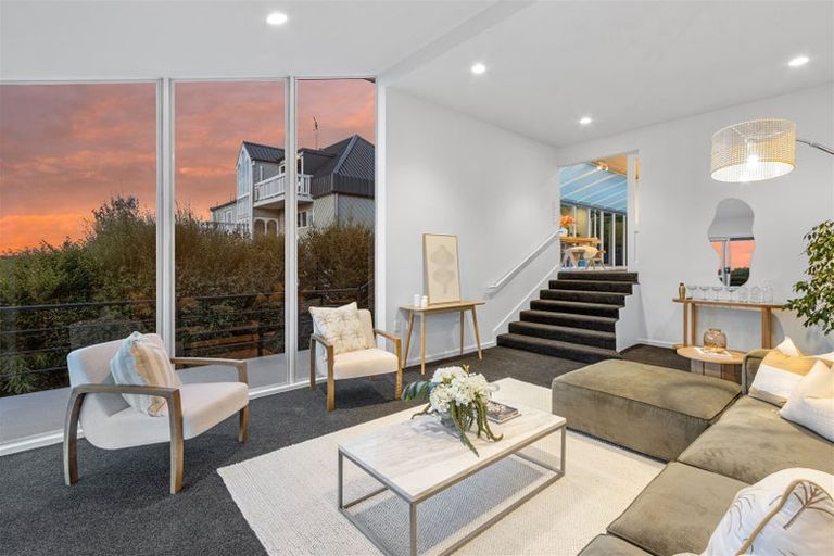 Photo of property in 239 Cannon Hill Crescent, Mount Pleasant, Christchurch, 8081