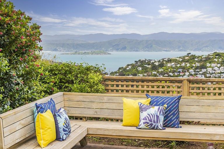 Photo of property in 36 Downing Street, Crofton Downs, Wellington, 6035