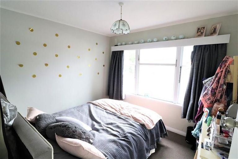 Photo of property in 1 Ludecke Place, Sockburn, Christchurch, 8042