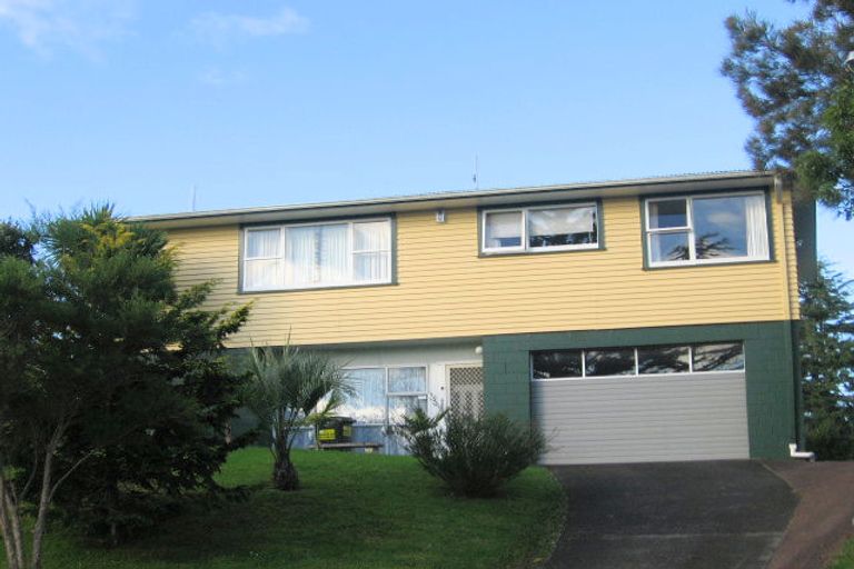 Photo of property in 12 Crompton Road, Massey, Auckland, 0614