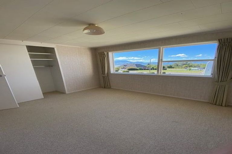 Photo of property in 17 Kinder Street, Acacia Bay, Taupo, 3330