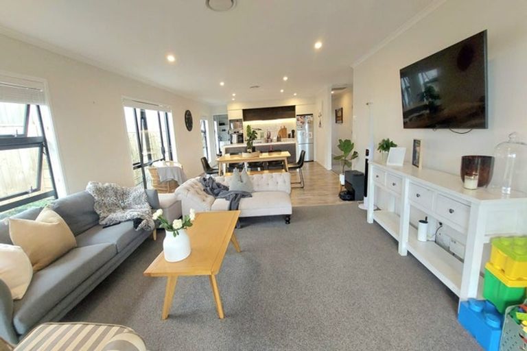 Photo of property in 12 Lily Way, Pyes Pa, Tauranga, 3112