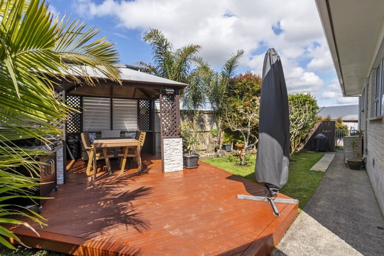 Photo of property in 2/38 Blacklock Avenue, Henderson, Auckland, 0612