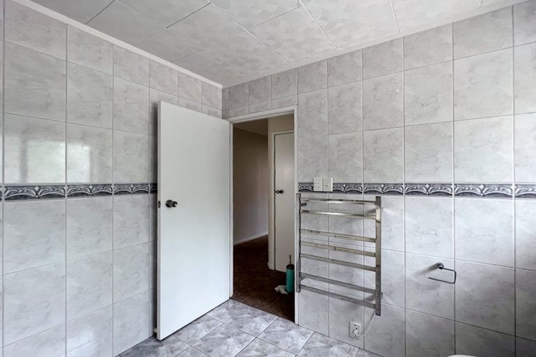 Photo of property in 15 Oaktree Avenue, Browns Bay, Auckland, 0630